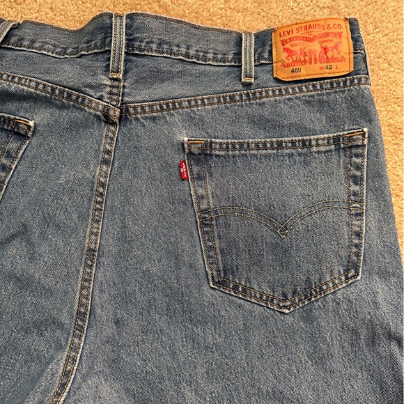 Levi’s 469 Loose 12" Men’s Shorts Medium Wash Non Stretch Size 42 - Picture 9 of 9